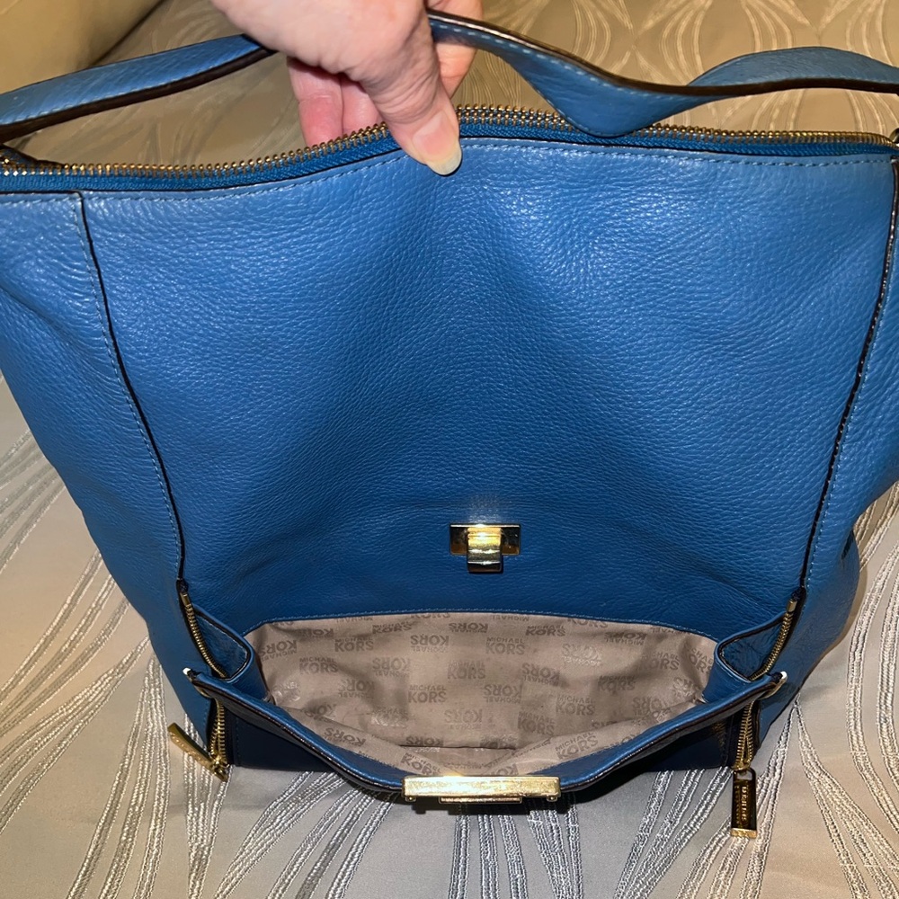 Vintage Michael Kors Hamilton Blue Leather Hobo Bag - Picture 9 of 15